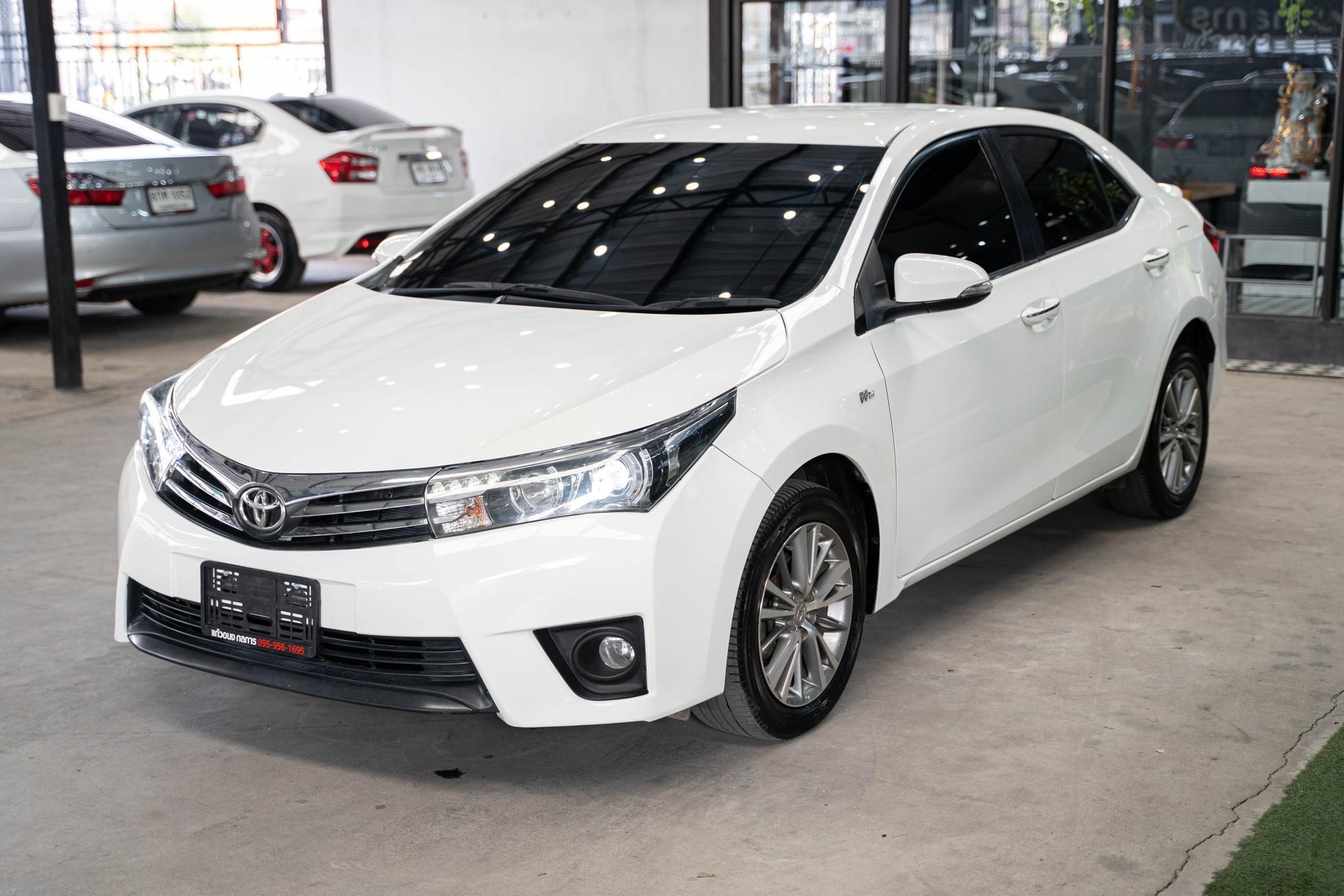 Toyota Altis 1.8V  ปี 2014